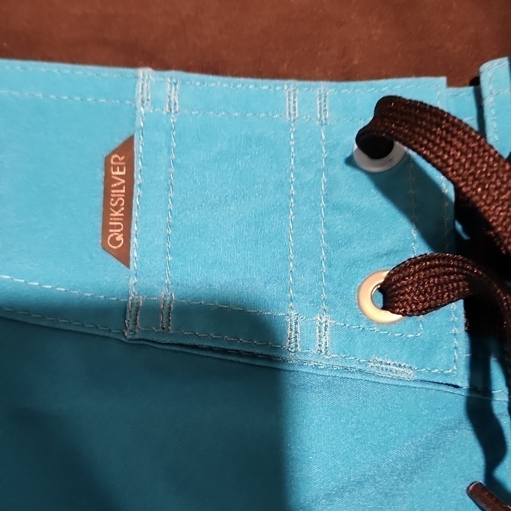 Quicksilver Shorts - Picture 6 of 6
